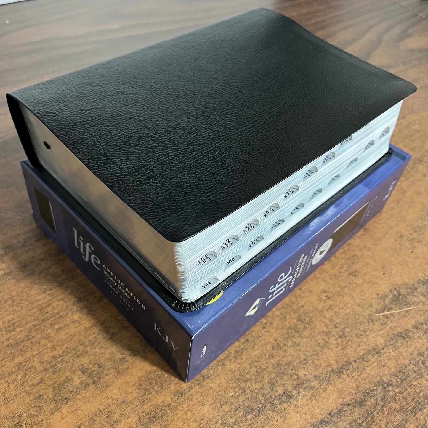 Personalized KJV Large Print Life Application Study Bible Thumb Indexed - Black Bonded Leather, Custom Imprinted with name 9781496439888
