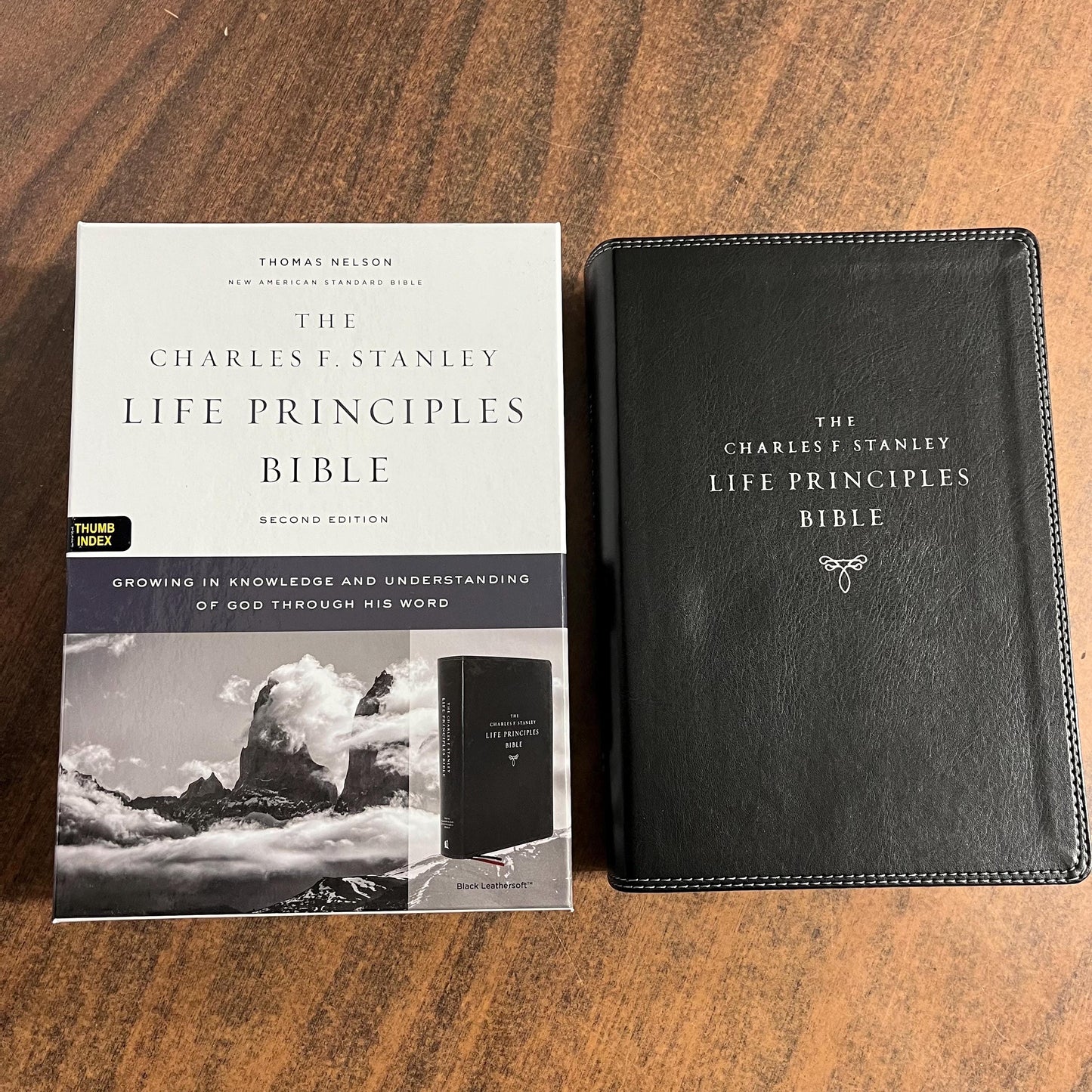 Personalized NASB Charles Stanley Life Principles Study Bible Thumb Indexed - Black LeatherTouch - Imprinted name - 1995 text 9780785225683