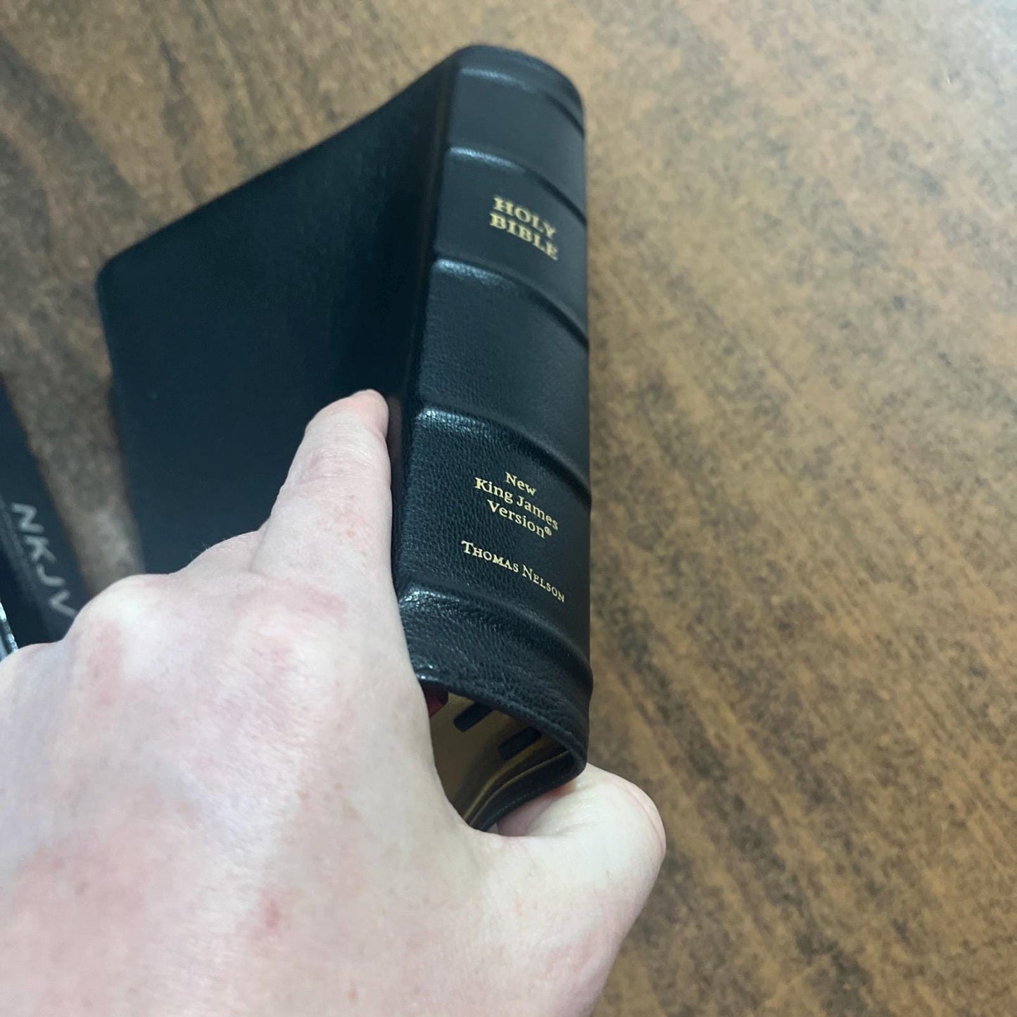 Personalized NKJV Single Column Reference Premier Collection Bible - Black Goatskin Premium Genuine Leather, Custom Imprinted 9781400349081