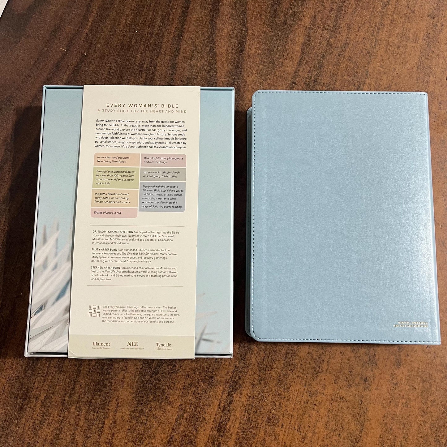 Personalized NLT Every Womans Bible Thumb Indexed - Sky Blue LeatherLike - Custom Imprinted, name engraved, Devotional Study, 9781496484390