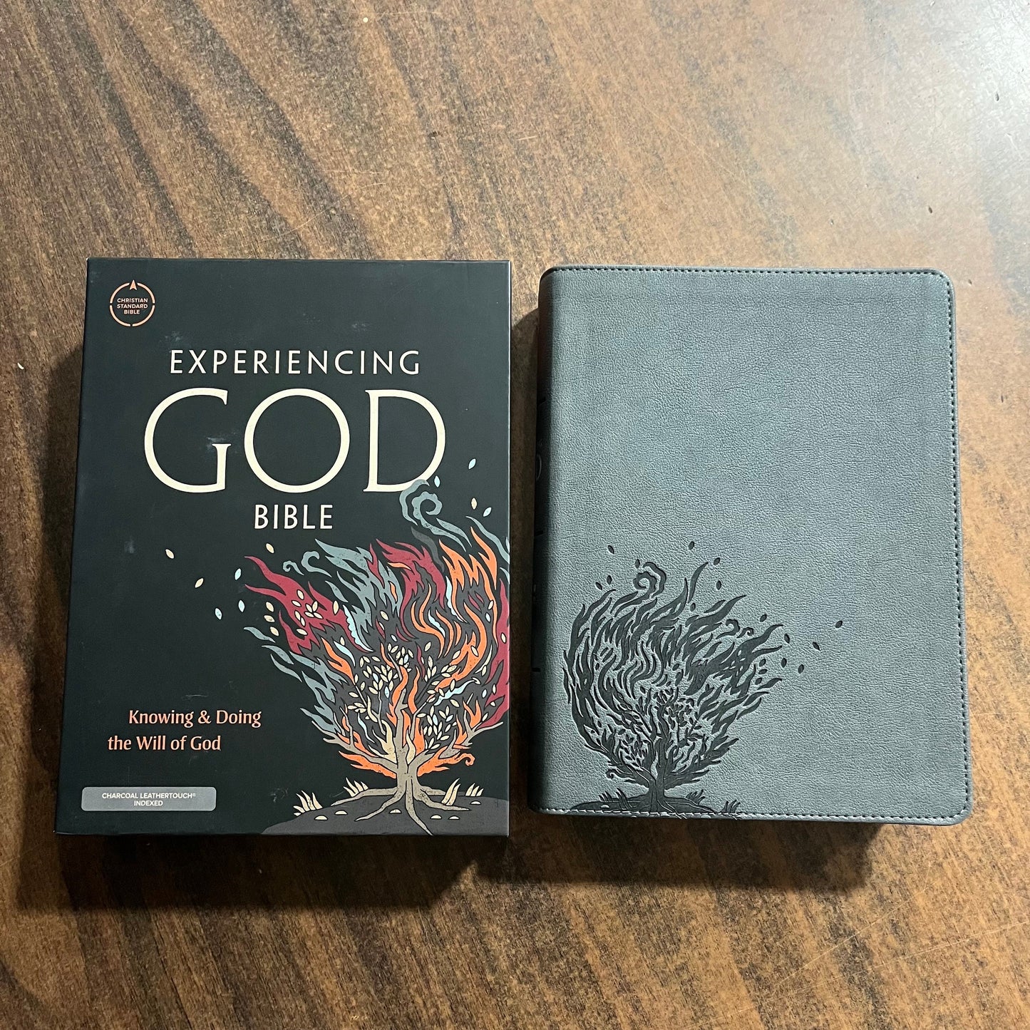 Personalized CSB Experiencing God Study Bible Thumb Indexed - Charcoal Gray Leathertouch, Custom Imprinted with name 9781087765570