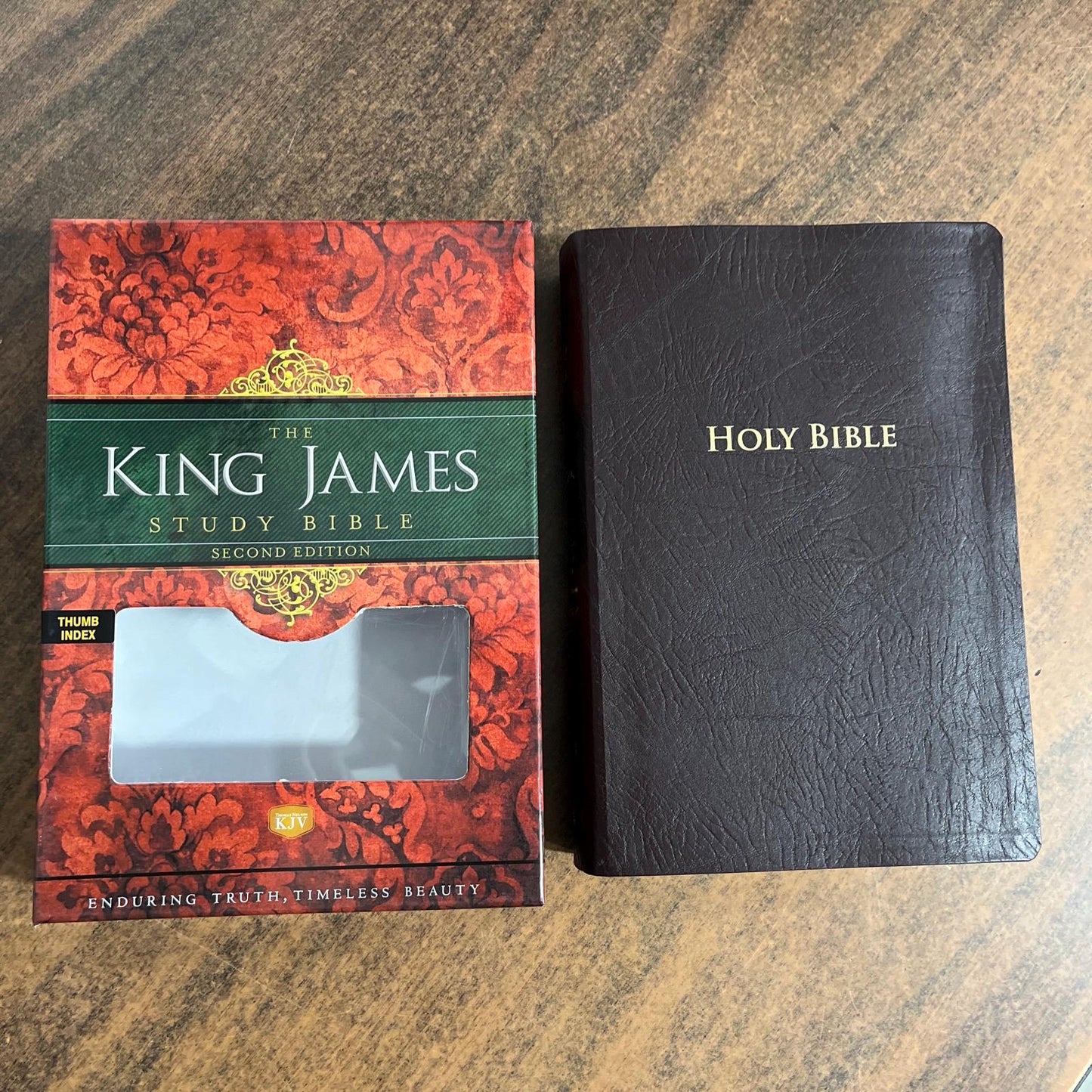 Personalized KJV Study Bible Thumb Indexed - Burgundy Bonded Leather- Custom Imprinted with a name - Large 11 pt print 9781401680367
