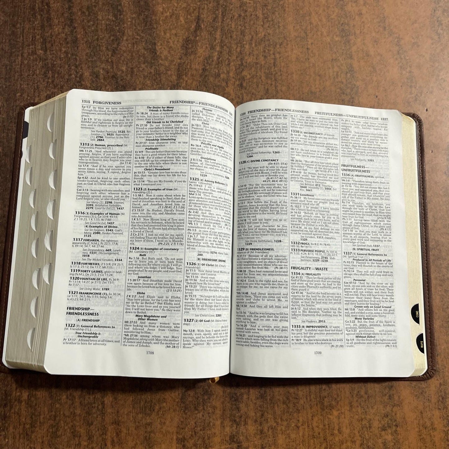 Personalized NASB Thompson Chain Reference Study Bible Thumb Indexed -Brown LeatherSoft, Custom Imprinted nasb 1977 Printed in United States