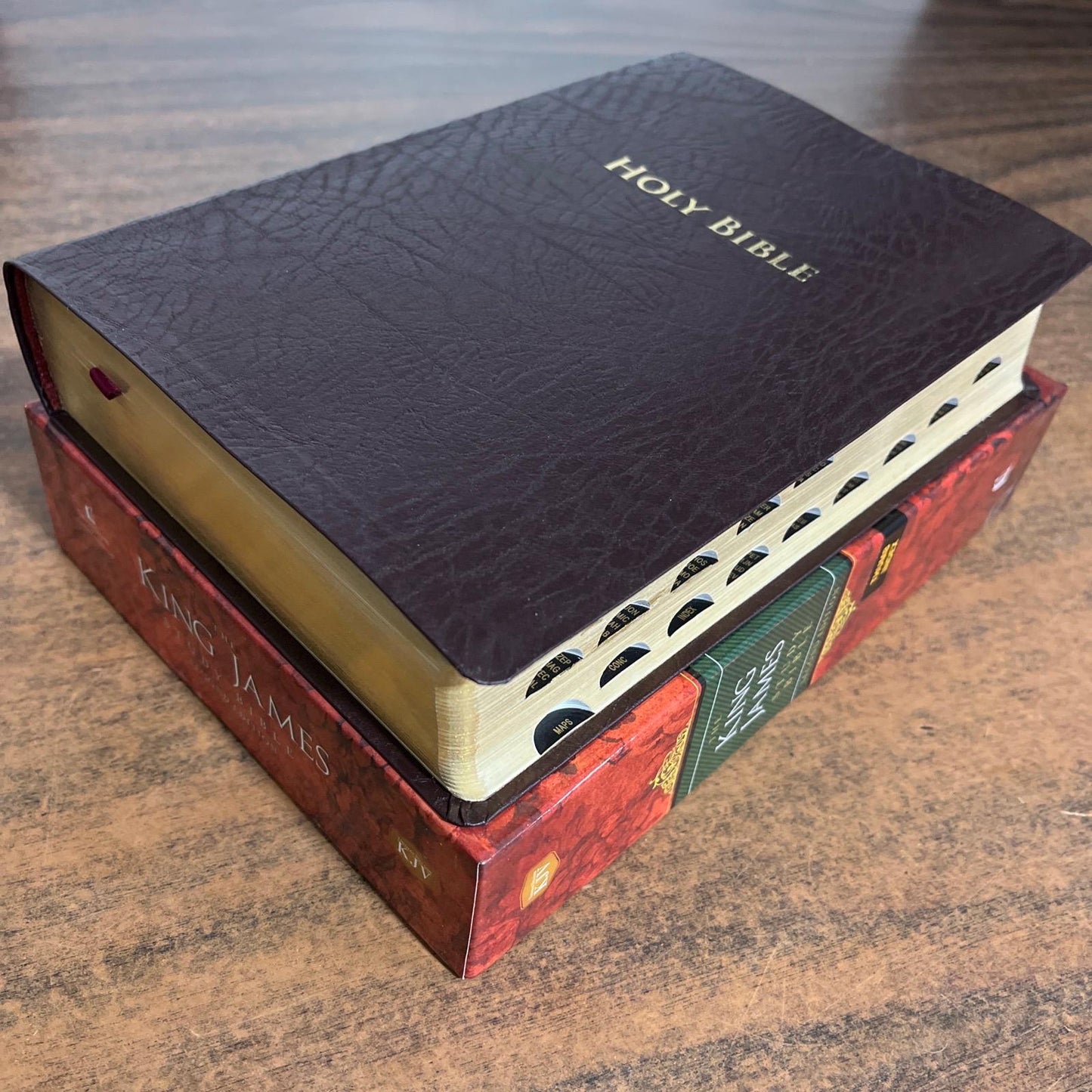 Personalized KJV Study Bible Thumb Indexed - Burgundy Bonded Leather- Custom Imprinted with a name - Large 11 pt print 9781401680367