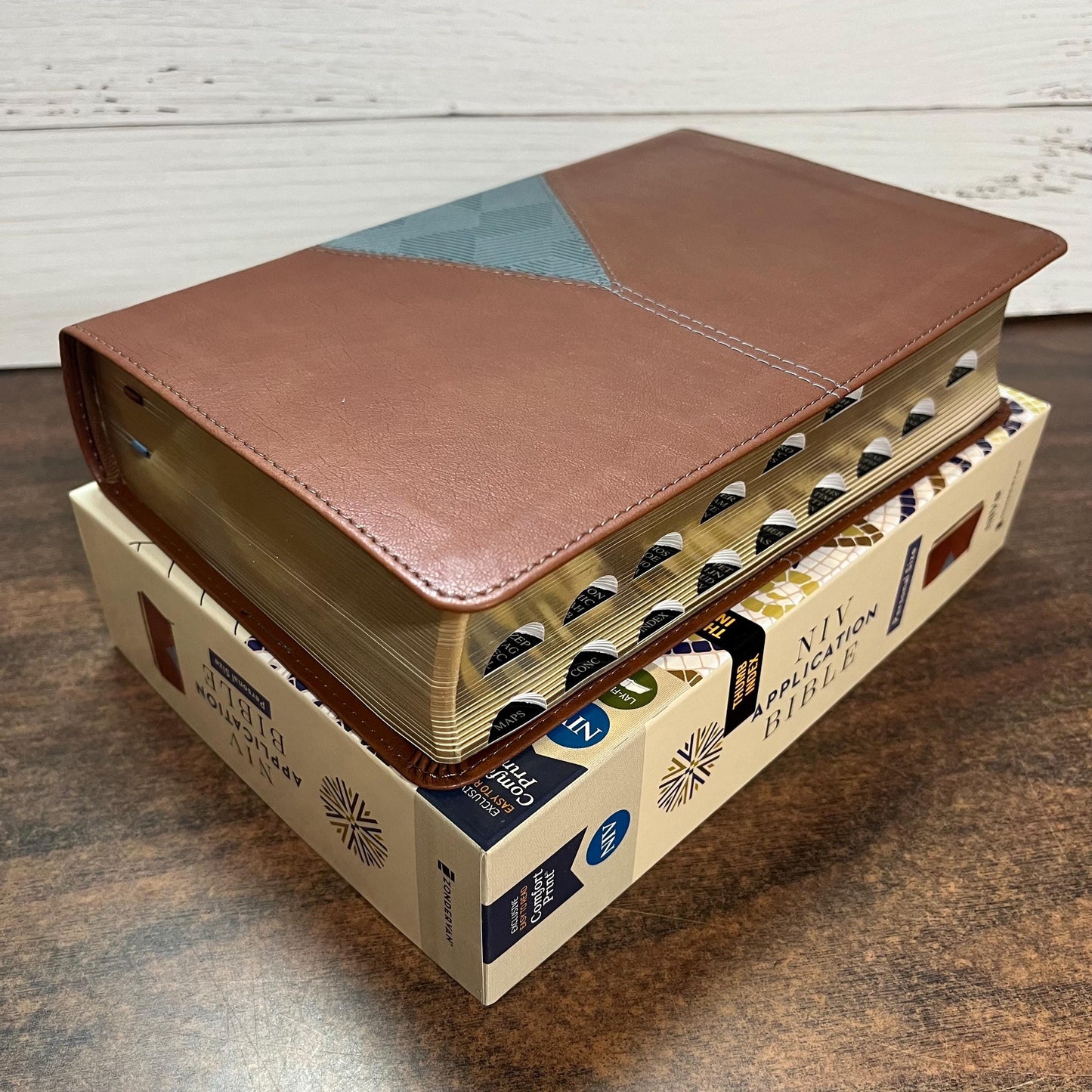 Personalized NIV Personal Size Life Application Study Bible Thumb Indexed - Brown / Slate Blue LeatherSoft - Custom Imprinted 9780310465256