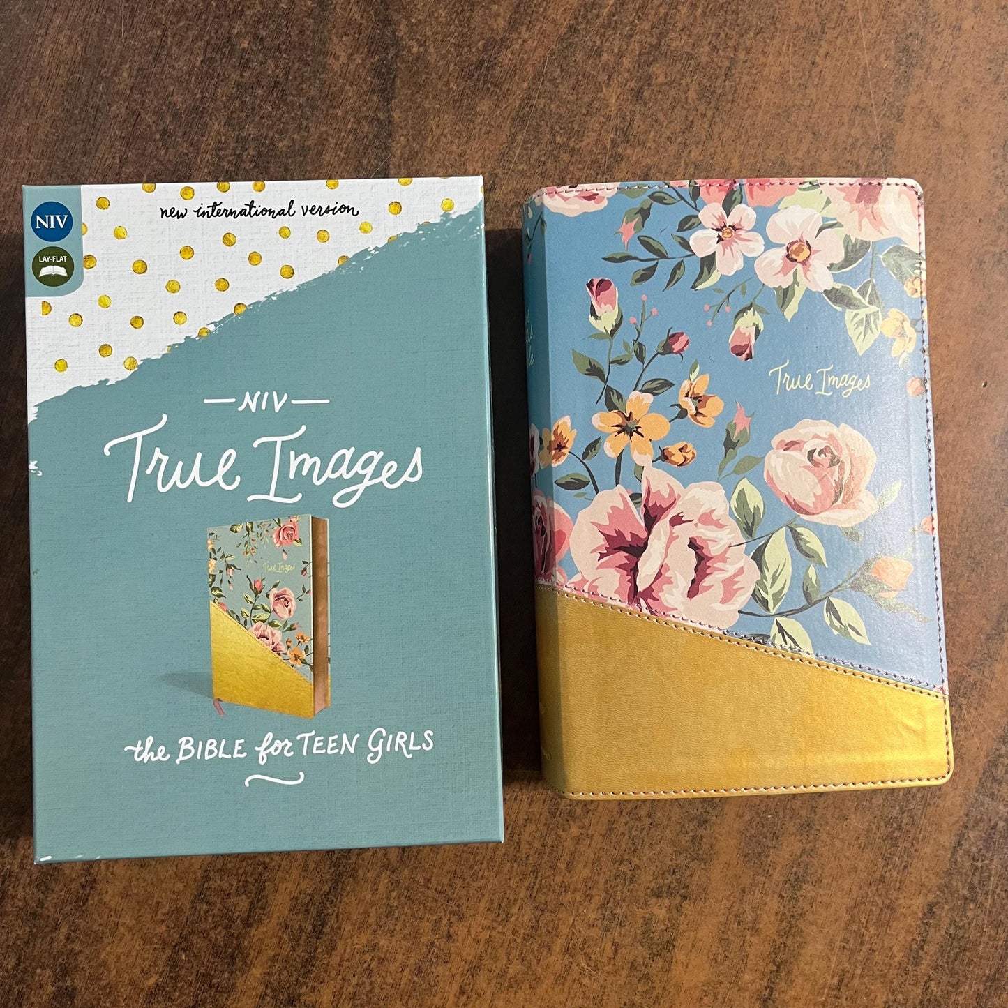 Personalized NIV True Images Study Bible for Teen Girls - Turquoise / Gold LeatherSoft - Custom Imprinted with a name, 9780310080046