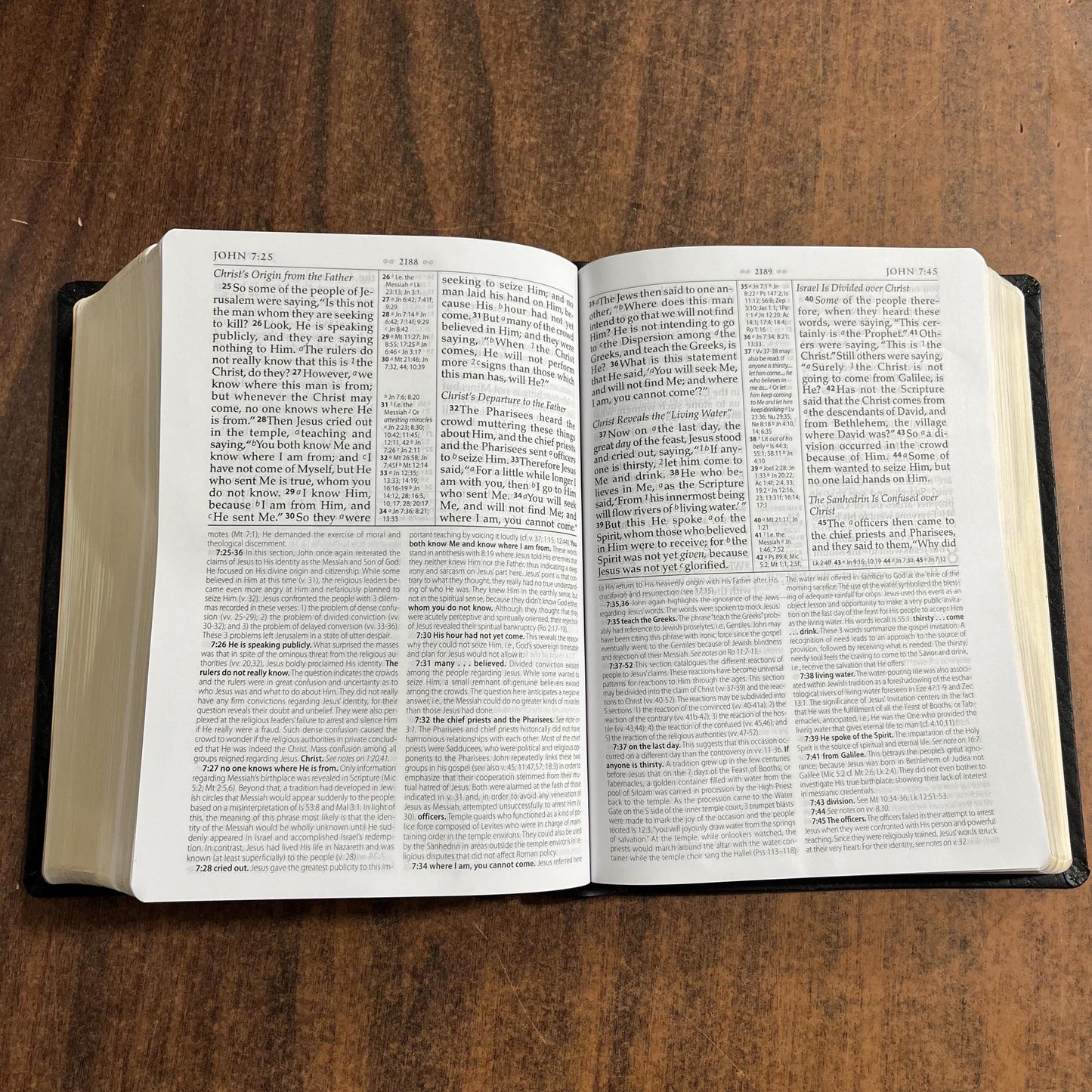 Personalized NASB MacArthur Study Bible Large Print - Black Bonded Leather - Custom Imprinted name, NASB 1995 - 9781418542283