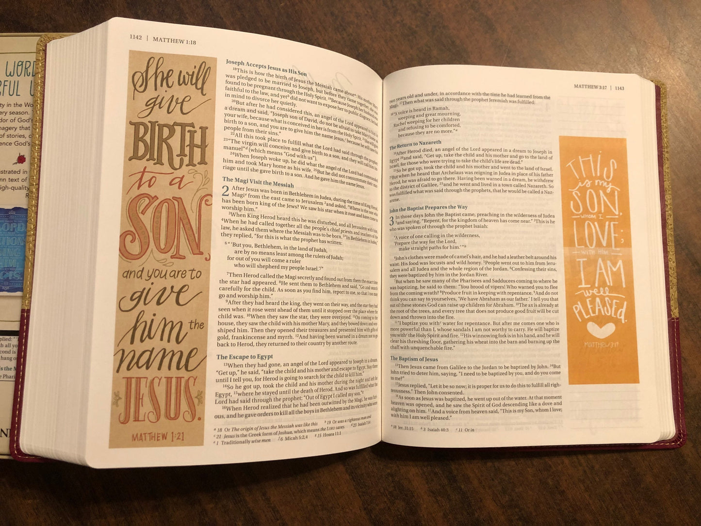 Personalized NIV Beautiful Word Journaling Bible - Taupe / Cranberry Duotone ** Custom Imprinted, bible with journaling space, art journaling bible 9780310444275