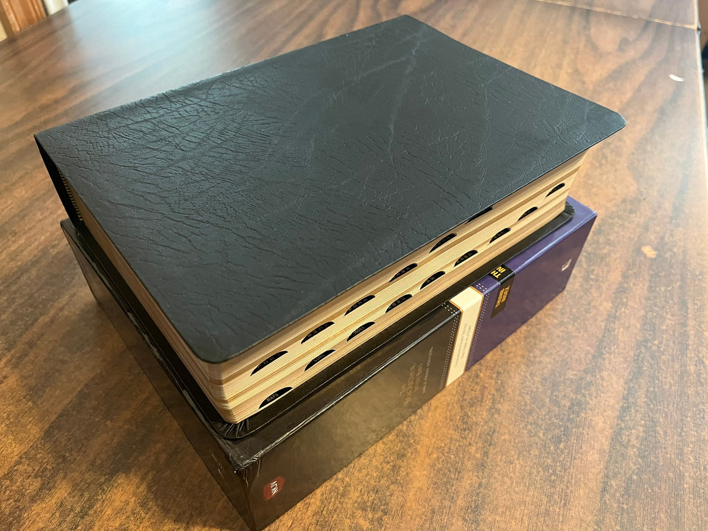 Personalized NKJV MacArthur Study Bible Large Print Thumb Indexed - Black Bonded Leather - Custom Imprinted with name - 9781418542252