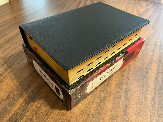 Personalized NKJV Womans Study Bible Large Print Thumb Indexed - Black Genuine Leather,  Custom Imprinted with name 9780785257585