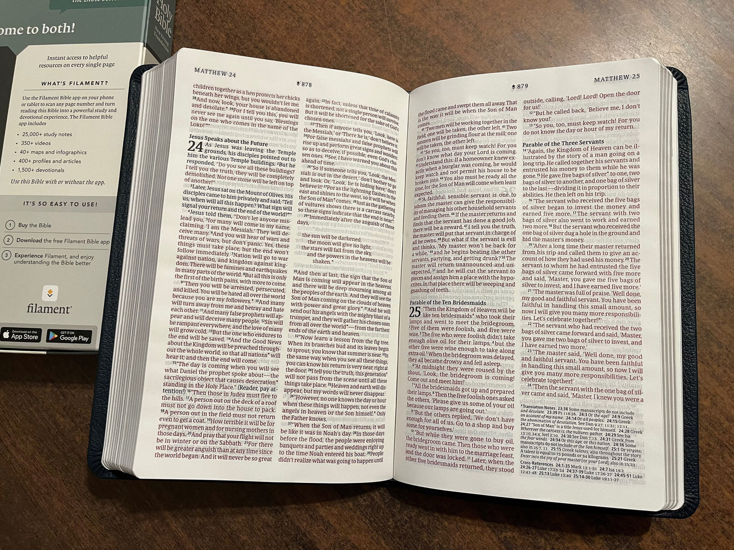 Personalized NLT Thinline Reference Bible - Navy Genuine Leather - Custom Imprinted with name 9781496444875