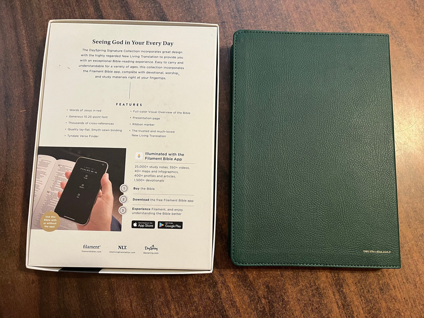Personalized Bible - NLT Large Print Thinline Reference Bible - Evergreen LeatherLike, Custom Imprinted with Name, Emossed 9781496461650