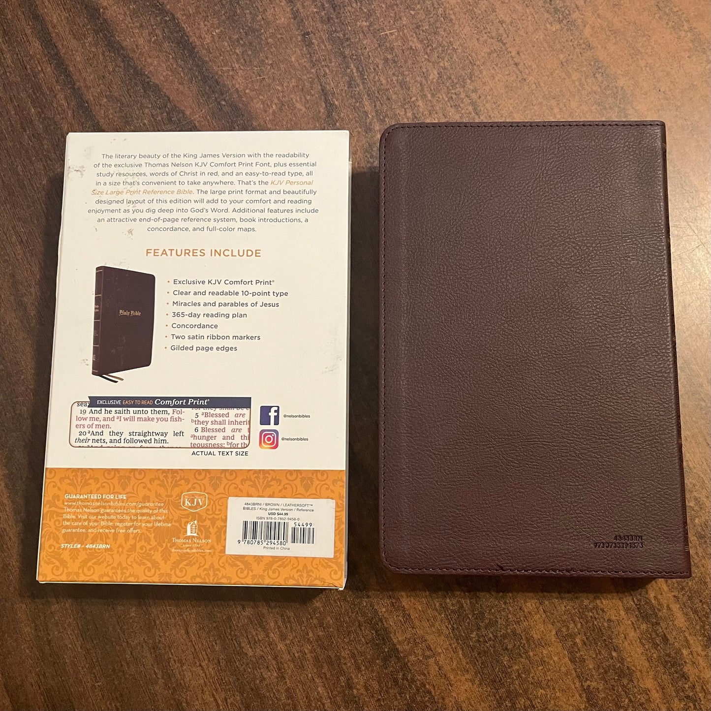 Personalized Bible KJV Large Print Personal Size Reference Bible Thumb Indexed - Brown LeatherSoft Cover - Custom Imprinted with name 9780785294580