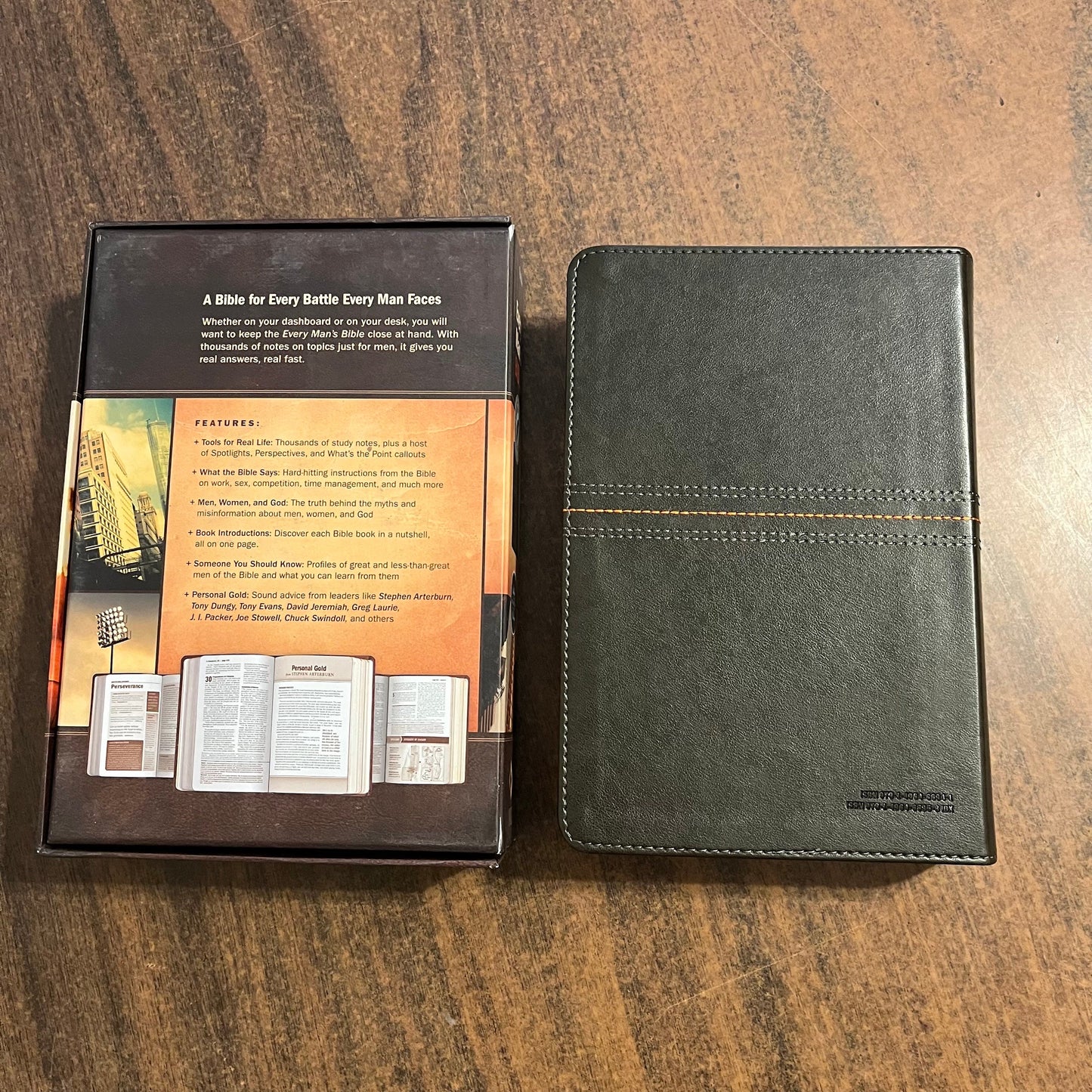 Personalized NLT Every Mans Devotional Bible Thumb Indexed - Gray LeatherLike - Custom Imprinted, name engraved bible 9781496466358