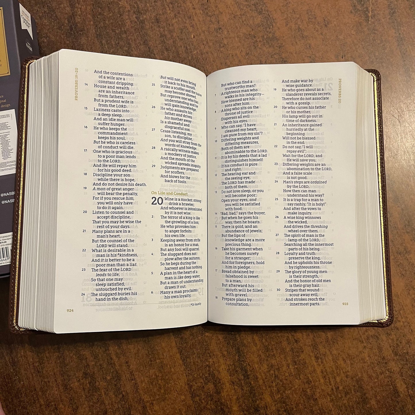 Personalized NASB Heritage Bible - Brown LeatherSoft, Passaggio Setting, 1995 NASB Text, Single and Double Column, NASB Large Print Bible 9780310456469