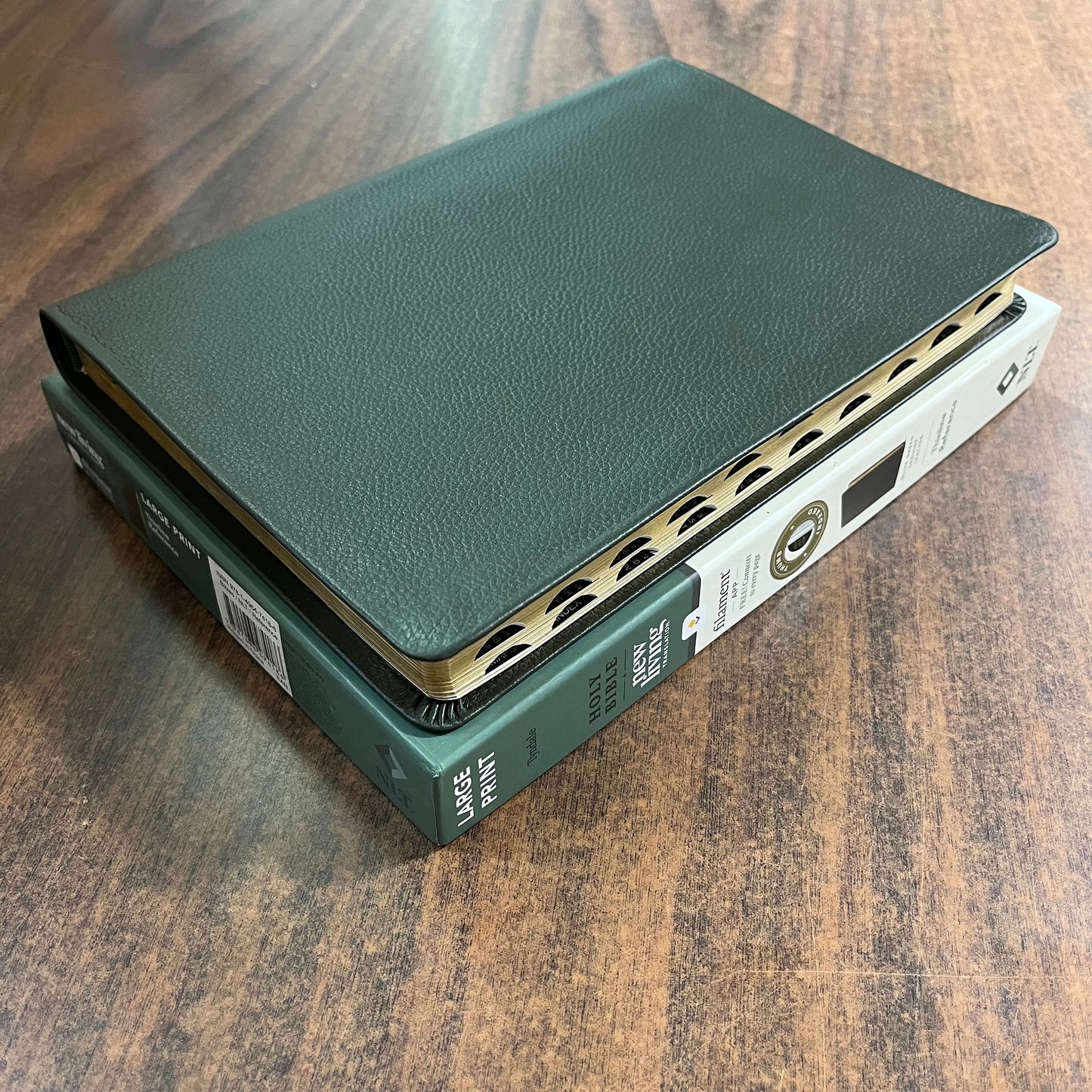 Personalized NLT Large Print Thinline Reference Bible Thumb Indexed - Olive Green Genuine Leather, Custom Imprinted with Name 9781496474186