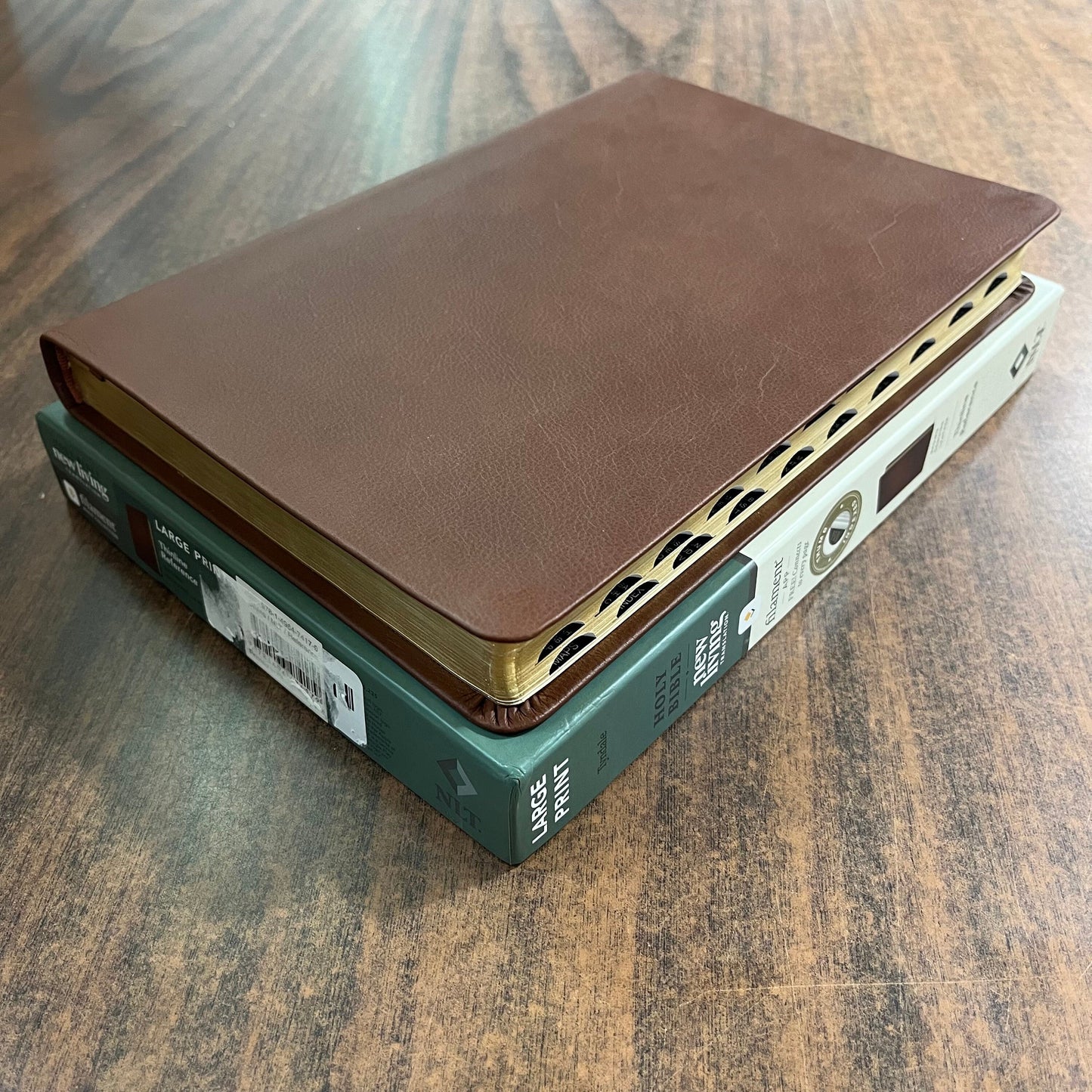 Personalized NLT Large Print Thinline Reference Bible Thumb Indexed - Brown Genuine Leather, Custom Imprinted with Name 9781496474179