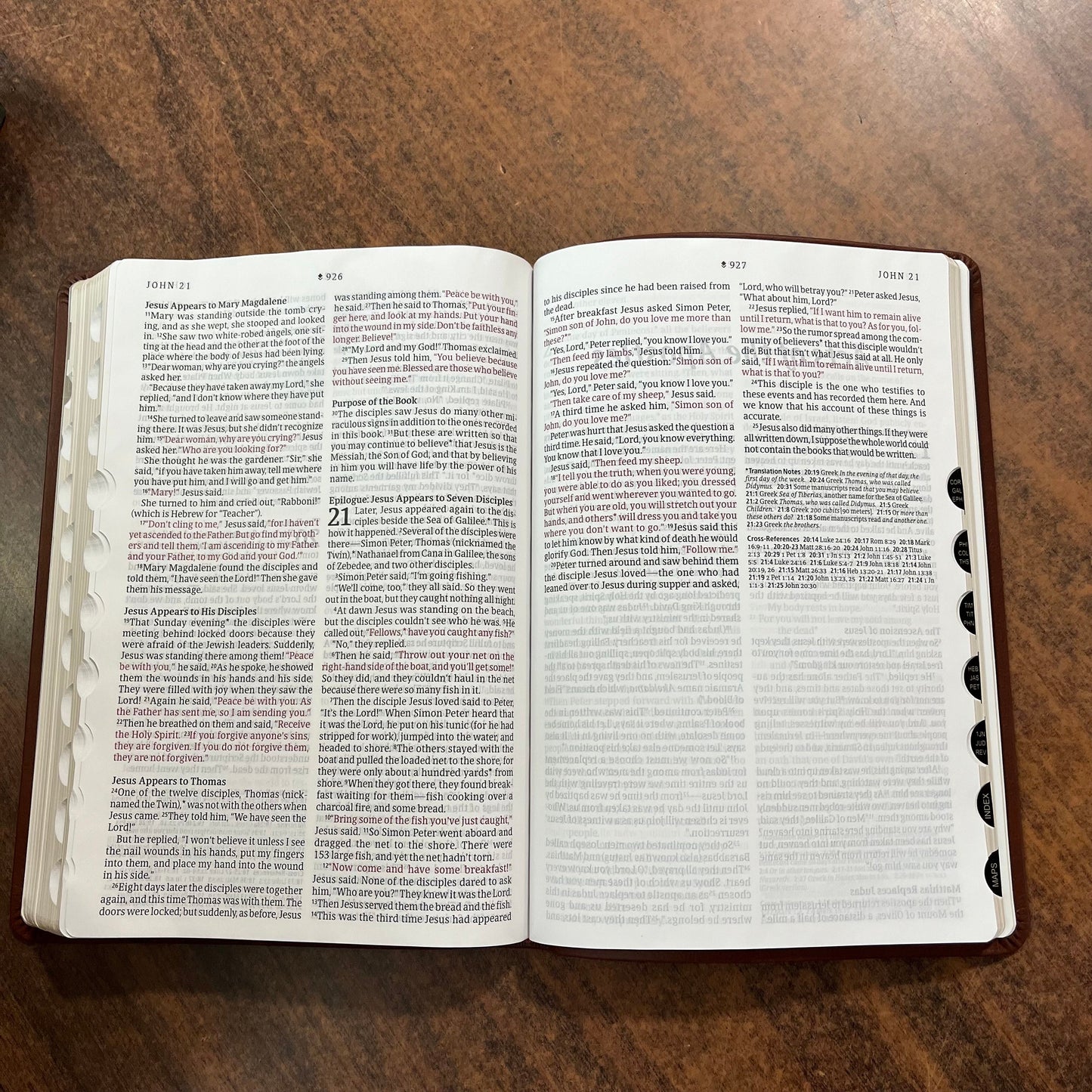 Personalized NLT Large Print Thinline Reference Bible Thumb Indexed - Brown Genuine Leather, Custom Imprinted with Name 9781496474179