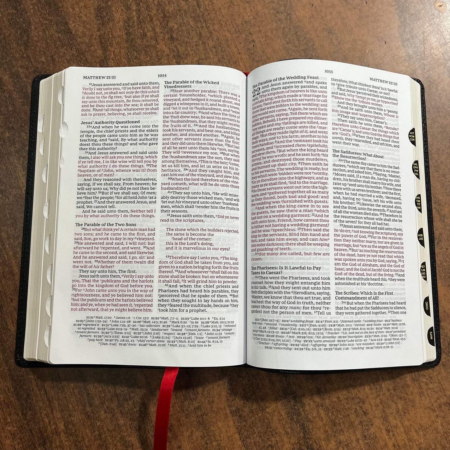 Personalized KJV Large Print Thinline Bible Thumb Indexed - Black Genuine Leather Cover - Custom Imprinted with name, Paragraph Style 9780785290360
