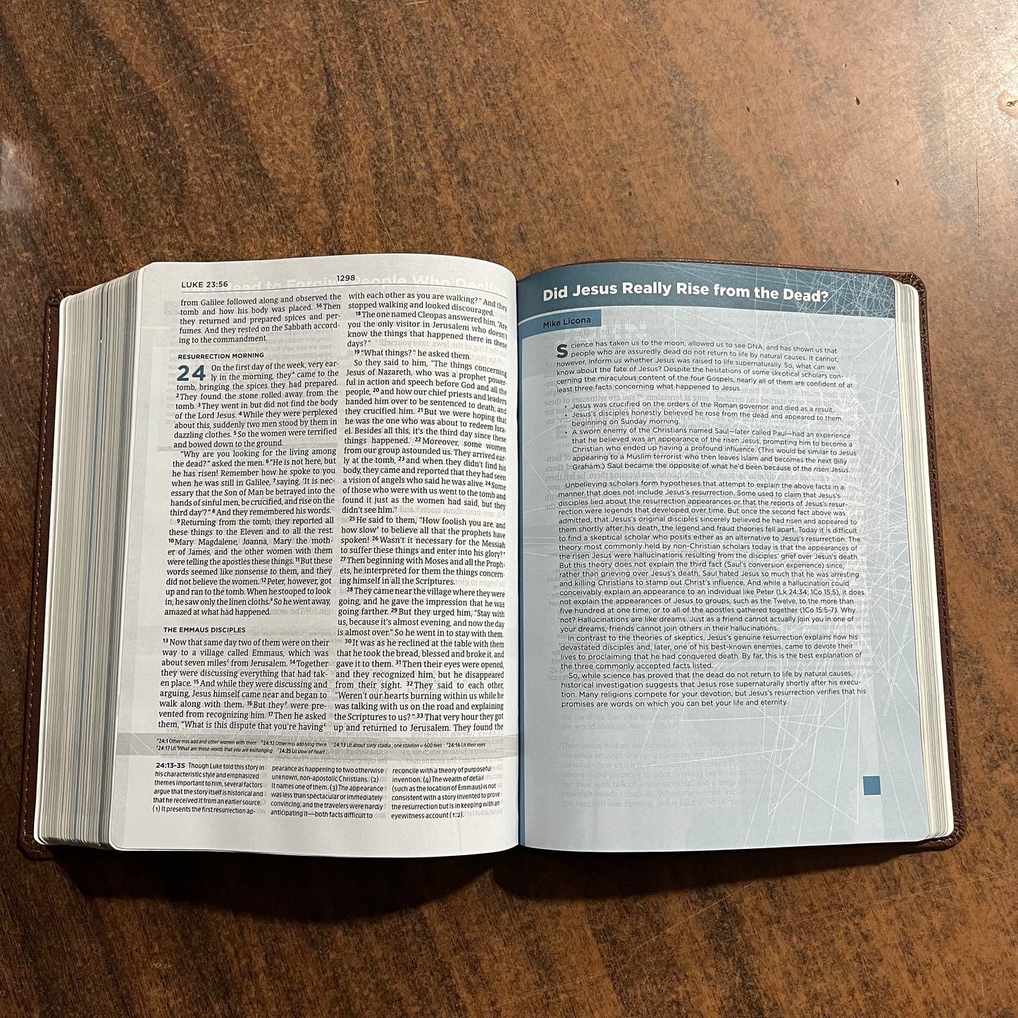 Personalized CSB Apologetics Study Bible for Students - Brown LeatherTouch - Custom Imprinted with name, ISBN 9781087757964