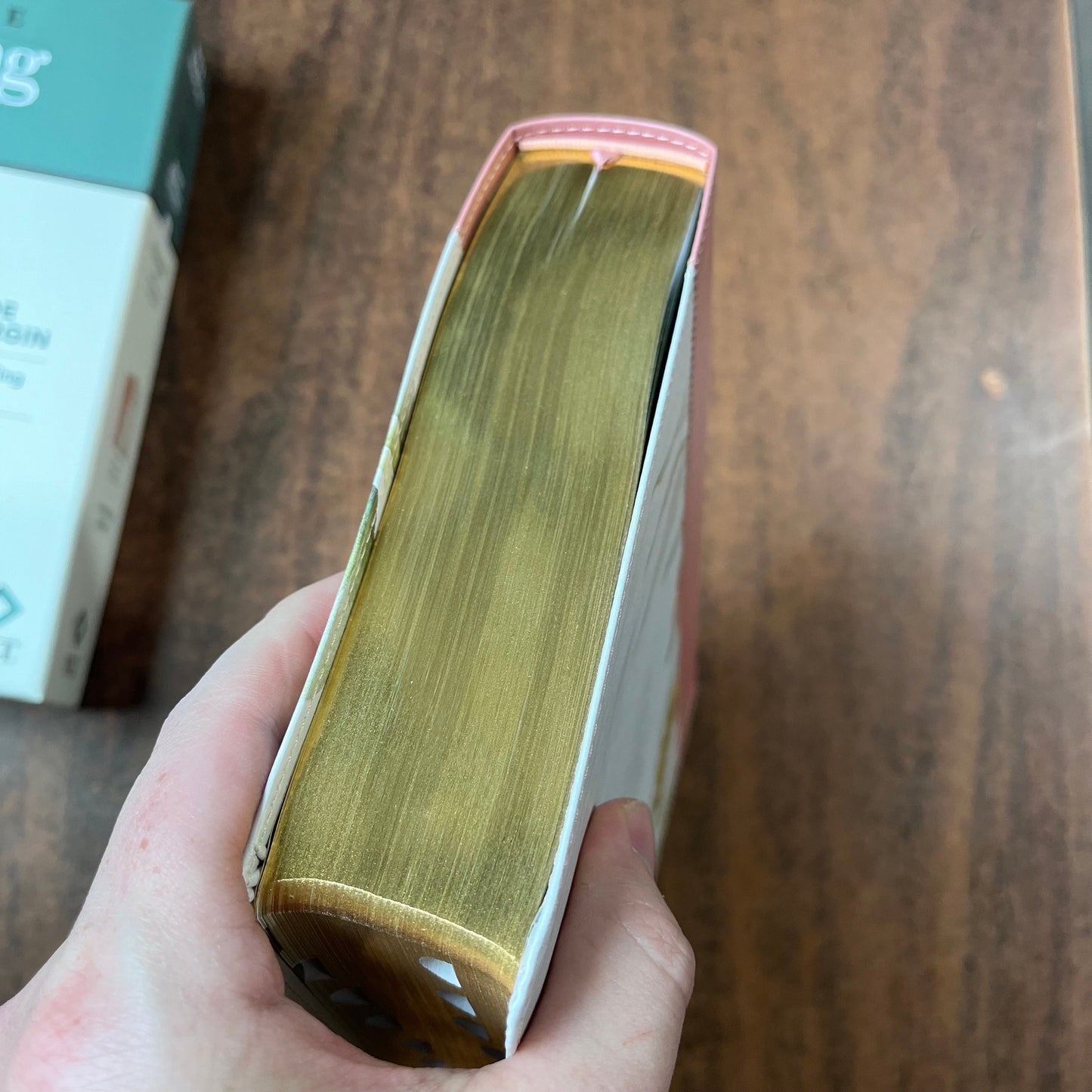 Personalized NLT Wide Margin Bible Thumb Indexed Journaling Edition - Dusty Pink Blossoms LeatherLike - Imprinted with name, Single Column 9781496484024