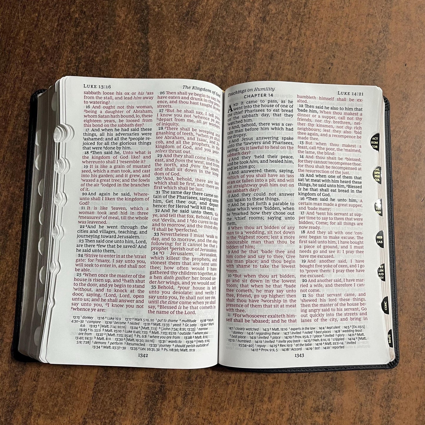 Personalized Bible KJV Large Print Personal Size Reference Bible Thumb Indexed - Black LeatherSoft Cover - Custom Imprinted with name, 9780785294566