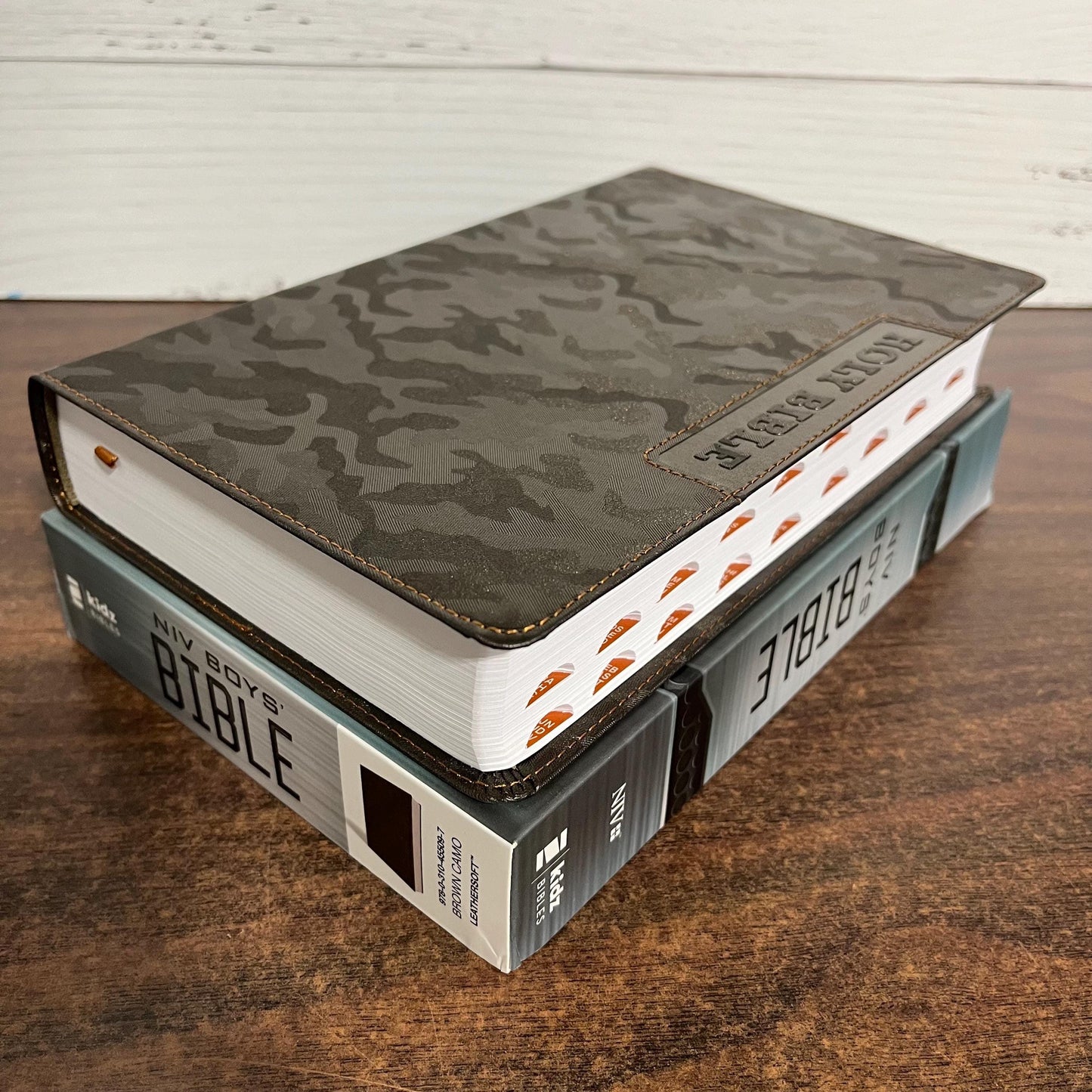 Personalized NIV Boys Bible Thumb Indexed - Brown Camo LeatherSoft - Custom Imprinted with a name, ages 8-12, 9780310462149