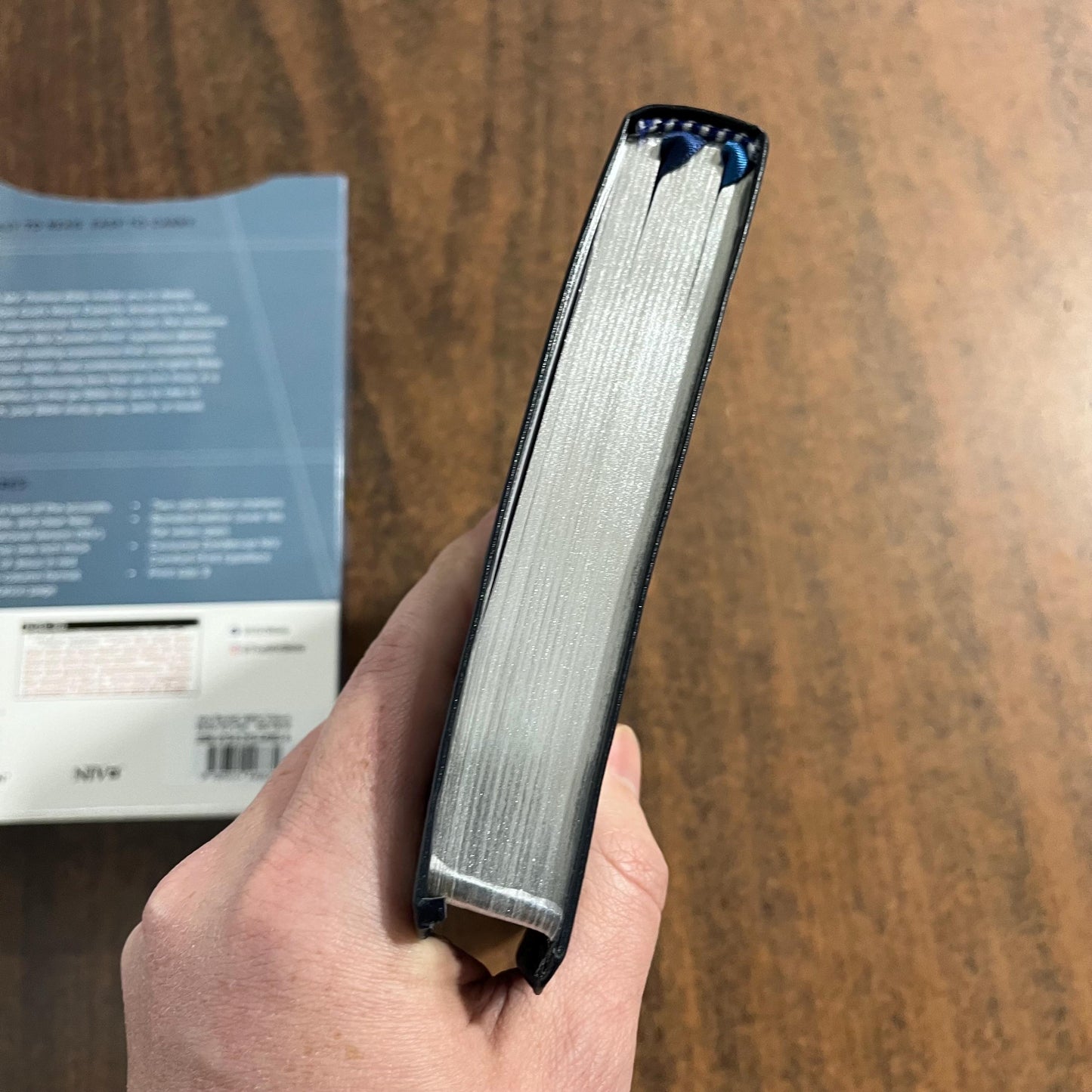 Personalized NIV Thinline Bible Thumb Indexed - Navy Bonded Leather, Custom Imprinted with a name, ISBN 9780310448839