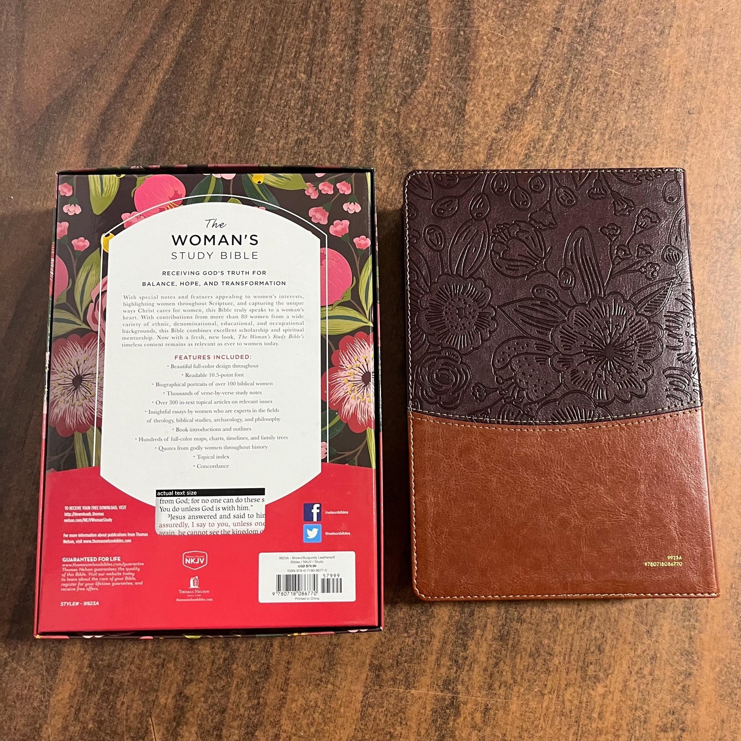 Personalized NKJV Womans Study Bible Large Print - Brown / Burgundy LeatherSoft Cover - Custom Imprinted with a name - 9780718086770