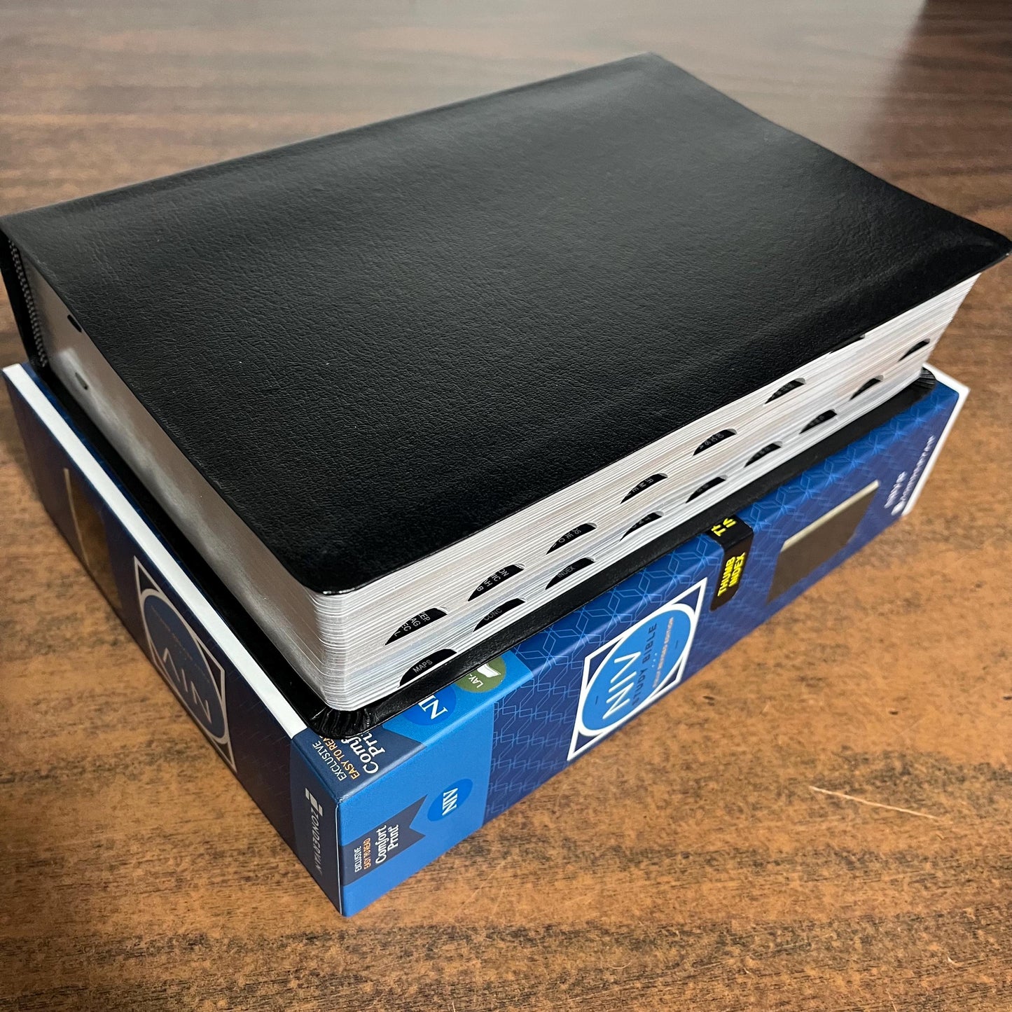 Personalizable NIV Study Bible Thumb Indexed - Black Bonded Leather - Custom Imprinted with a name, 9780310448983