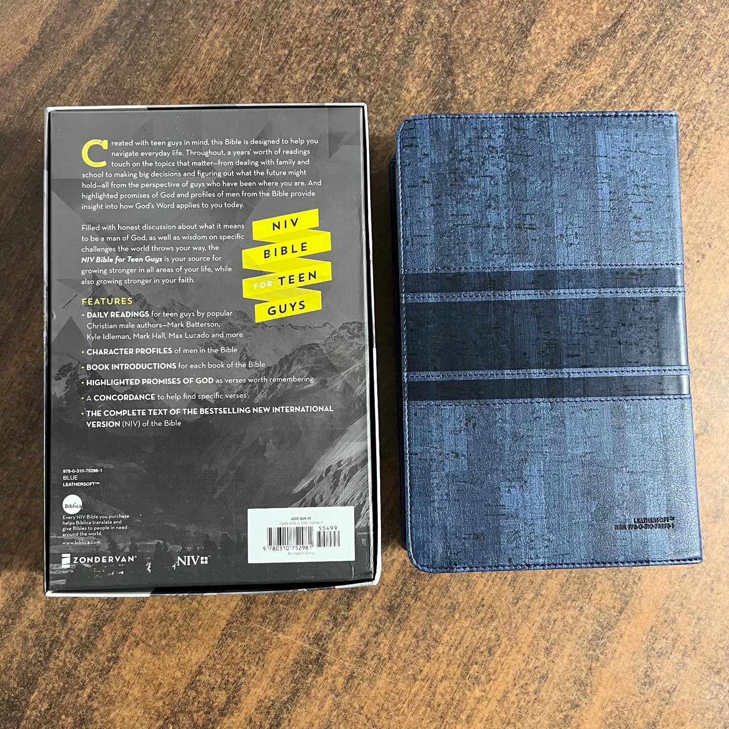 Personalized NIV Bible for Teen Guys - Blue LeatherSoft - Youth / Teen / Student Study Bible - Imprinted with a name, Ages 13+ 9780310752981