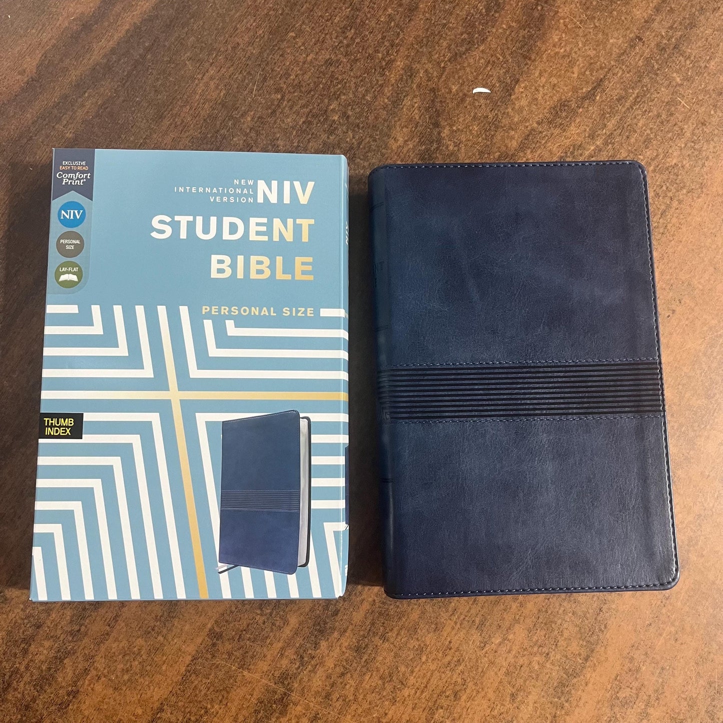 Personalized NIV Student Bible Personal Size Thumb Indexed - Teen Study Bible - Navy LeatherSoft - Custom Imprinted with name, 9780310461753