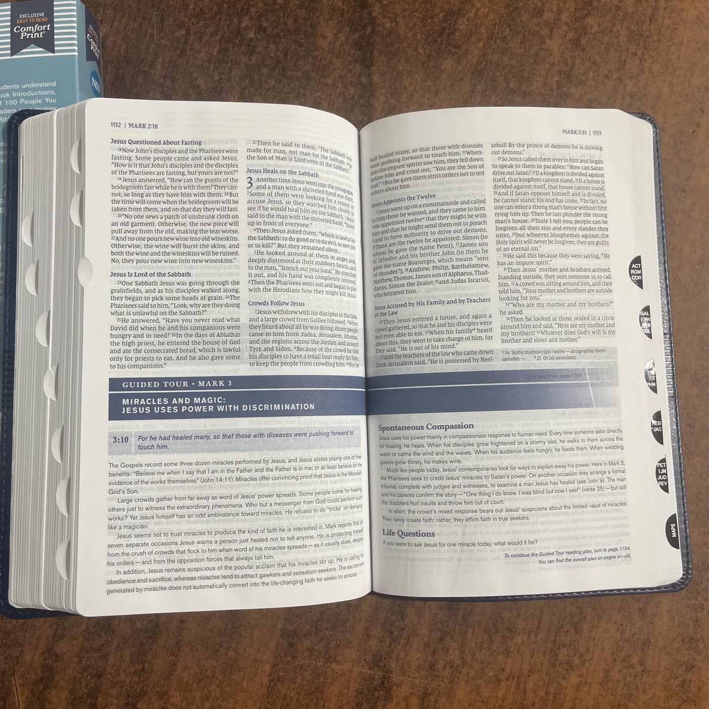 Personalized NIV Student Bible Personal Size Thumb Indexed - Teen Study Bible - Navy LeatherSoft - Custom Imprinted with name, 9780310461753