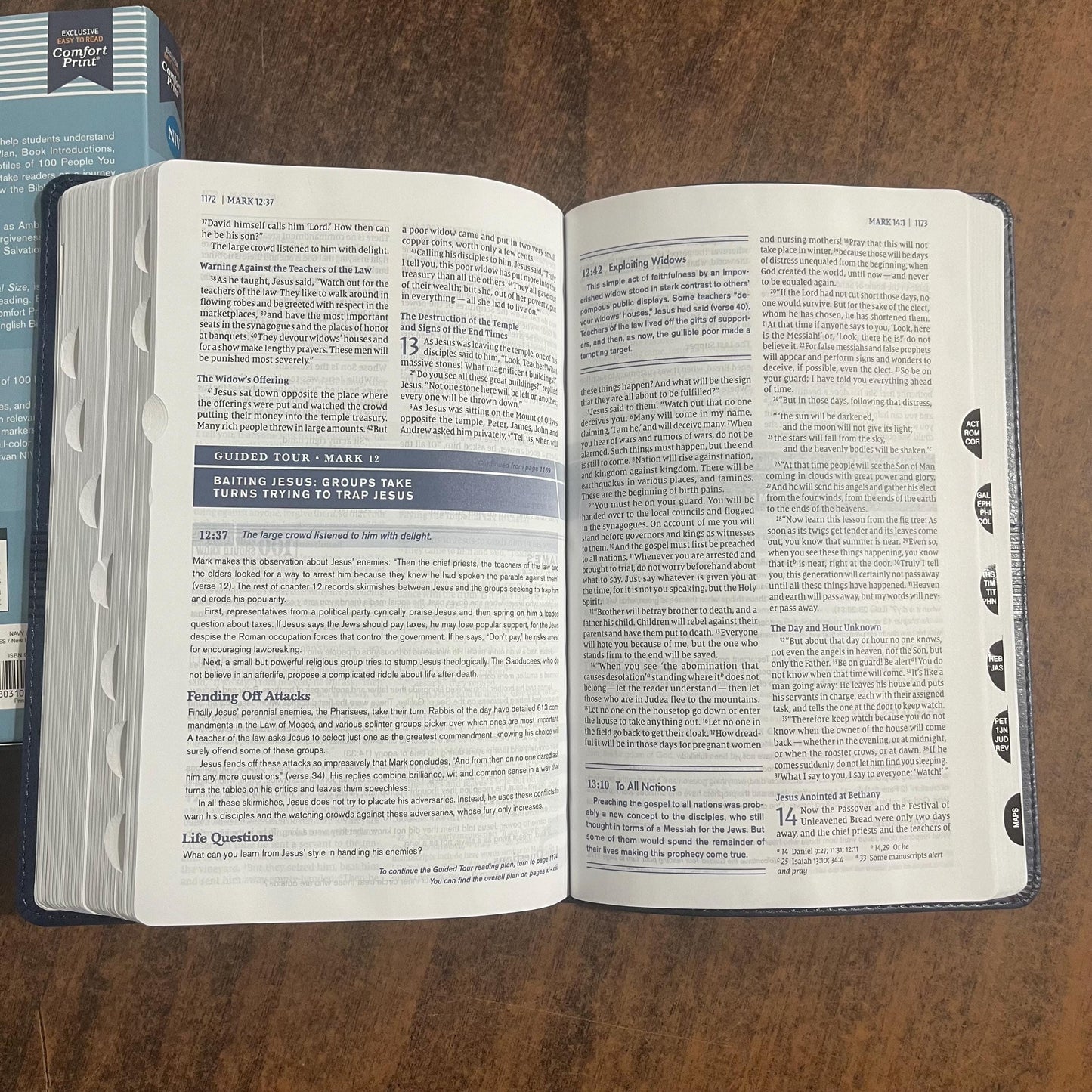 Personalized NIV Student Bible Personal Size Thumb Indexed - Teen Study Bible - Navy LeatherSoft - Custom Imprinted with name, 9780310461753