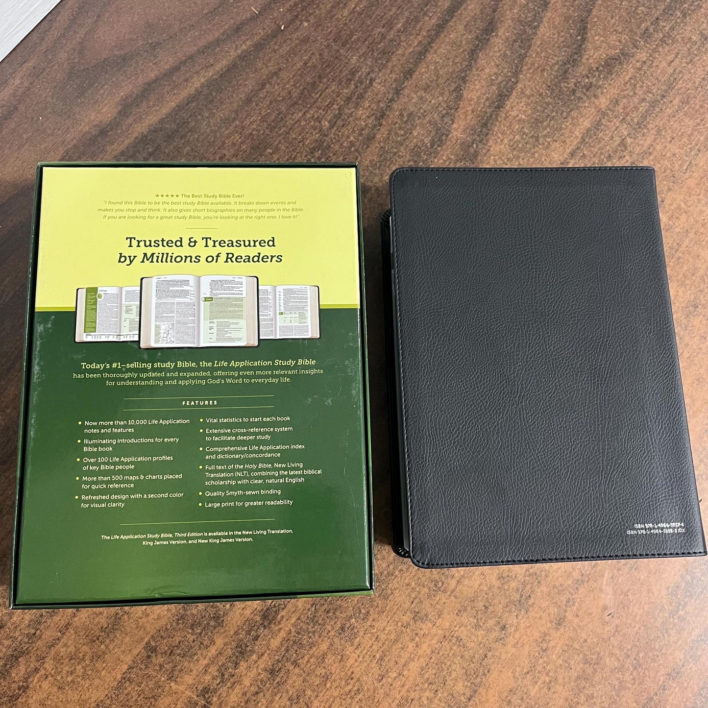 Personalized NLT Large Print Life Application Study Bible Thumb Indexed - Black / Onyx LeatherLike - Custom Imprinted, ISBN 9781496439383