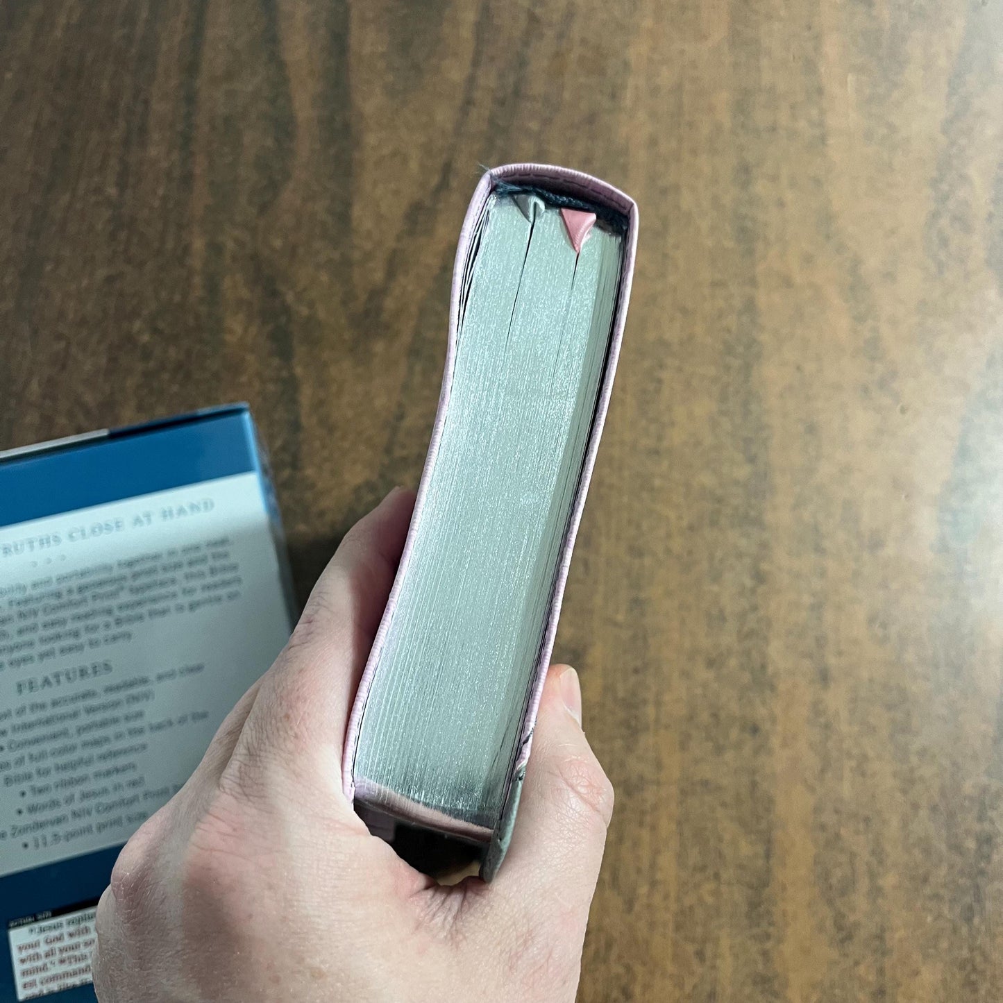 Personalized NIV Large Print Personal Size Bible Thumb Indexed - Pink / Gray LeatherSoft - Custom Imprinted with name, 9780310458838