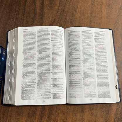 Personalized NIV Thompson Chain Reference Study Bible Large Print Thumb Indexed - Navy Blue LeatherSoft, Name imprint, ISBN 9780310459750