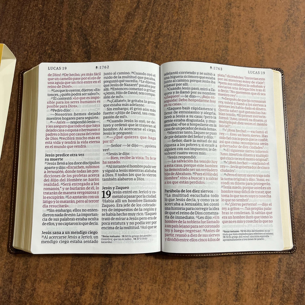 Personalized Spanish Bible - NTV Biblia Letra Super Gigante - Giant Print Bible - Rustic Brown LeatherLike -  Imprinted name 9798400511196