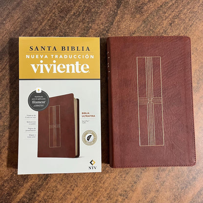 Personalized NTV Spanish Ultrafina Biblia Thumb Indexed - Brown Leatherlike - Santa Biblia Custom Imprinted with a name engraved, 9781496486783