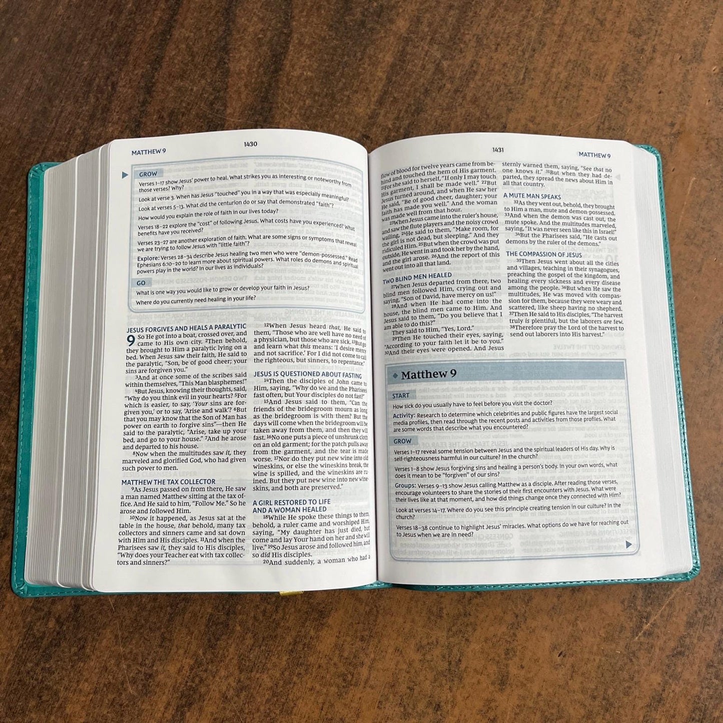 Personalized NKJV Bible Study Bible - Turquoise LeatherSoft - Custom Imprinted with name 9780785253365