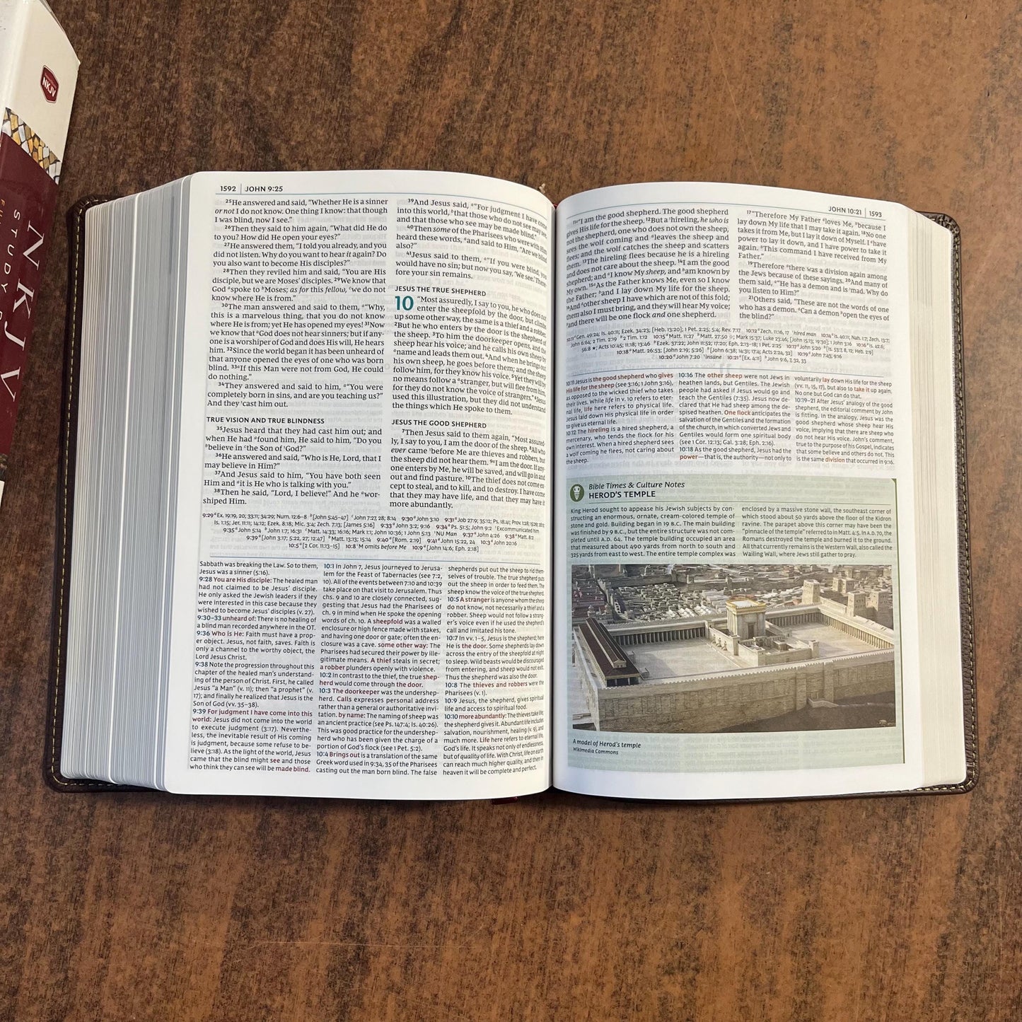Personalized NKJV Study Bible - Brown Genuine Leather - Custom Imprinted with name, 9780785220701
