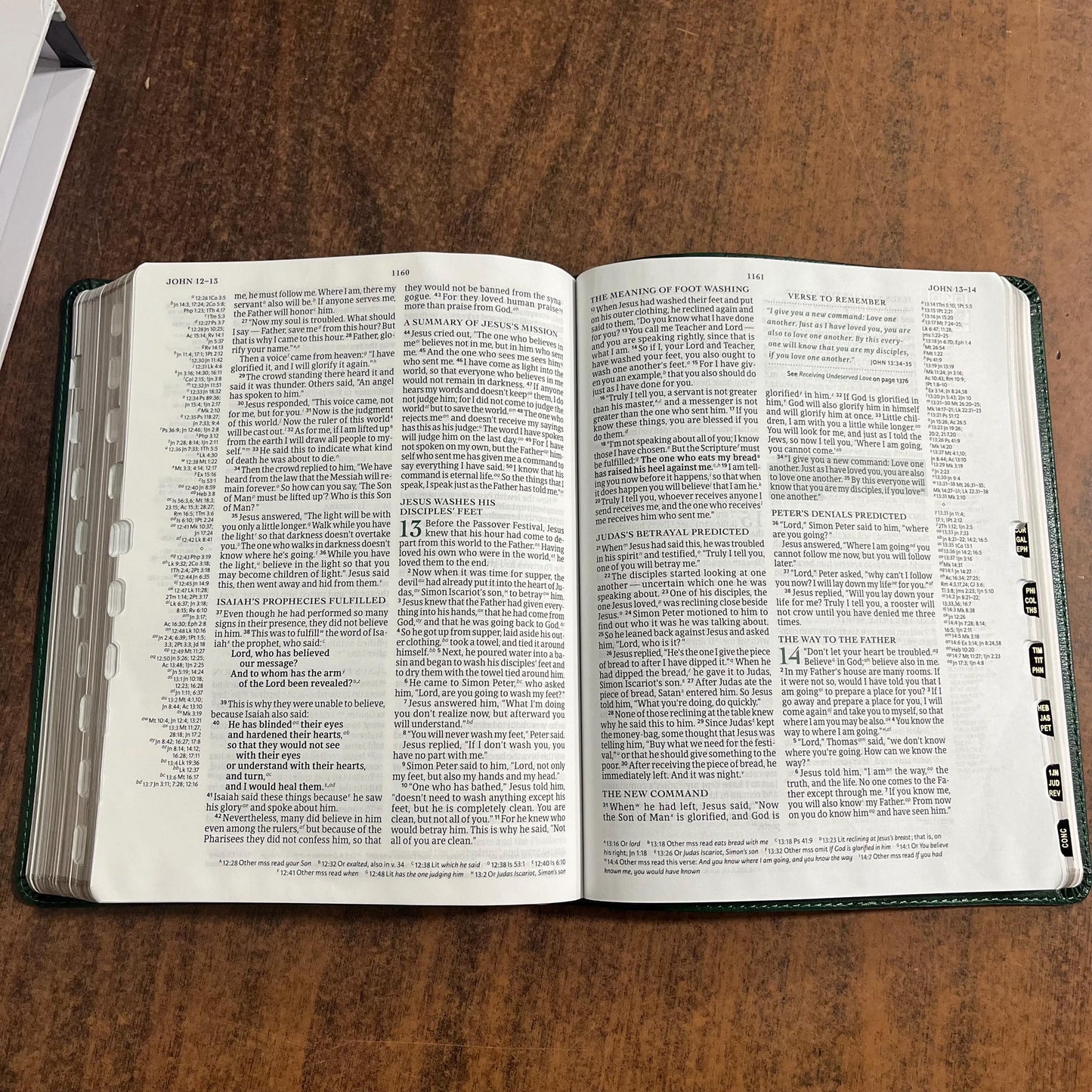 Personalized Mens Bible, CSB Men of Character Study Bible Thumb Indexed, Green LeatherTouch, Custom Imprinted engraved