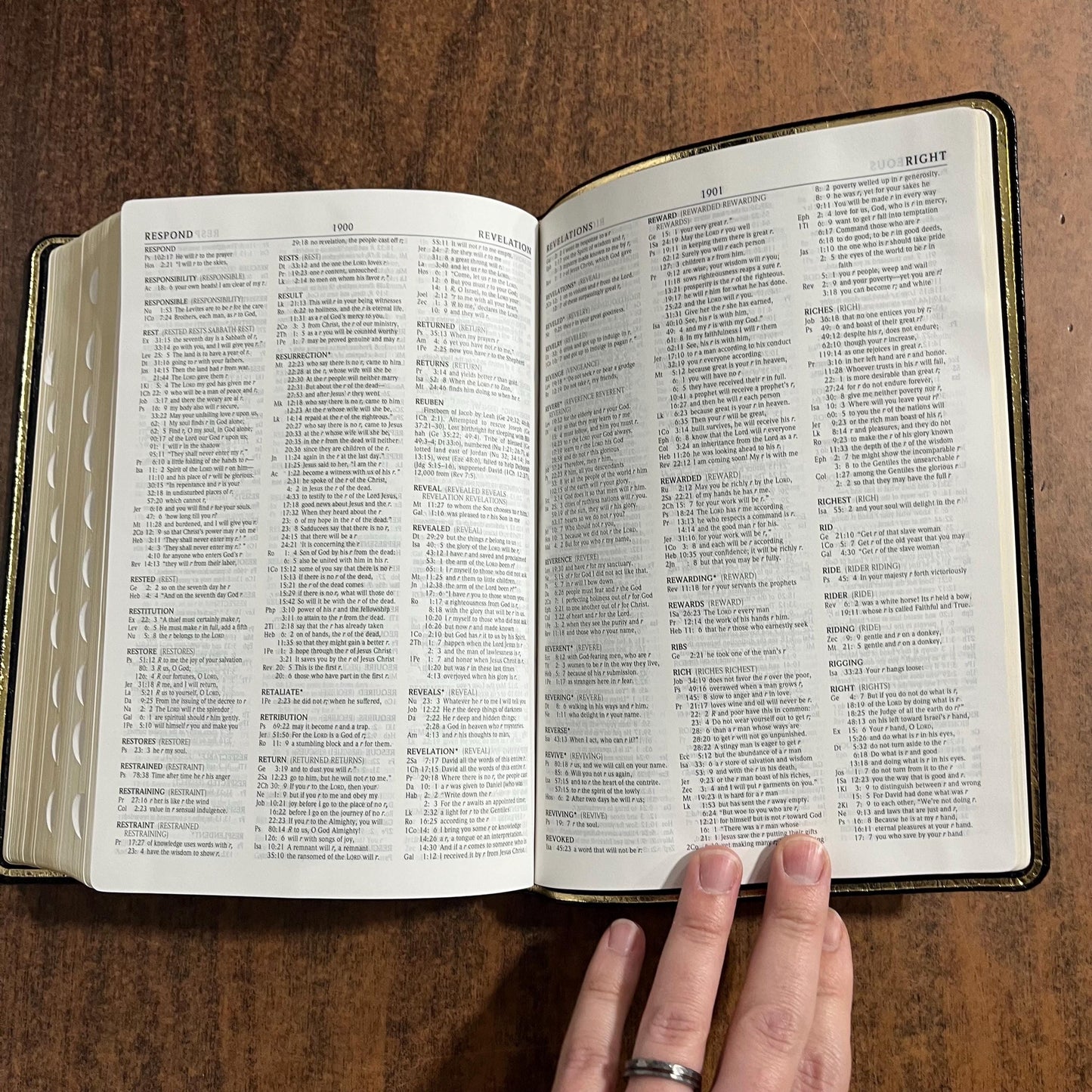 Personalized NIV 1984 Scofield Study Bible III Thumb Indexed - Black Genuine Leather, Custom Imprinted, Name on bible, Out of Print