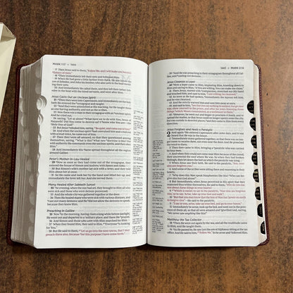 Personalized NKJV Single Column Reference Bible Thumb Indexed - Brown LeatherSoft - Verse by Verse, Custom Imprinted with name 9781400335213
