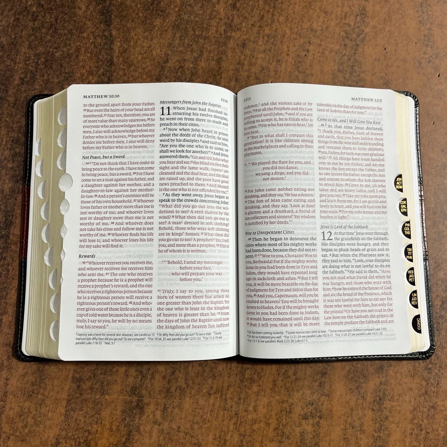 Personalized ESV Large Print Personal Size Bible Thumb Indexed - Forest / Tan TruTone - Custom Imprinted, ISBN 9798874908959