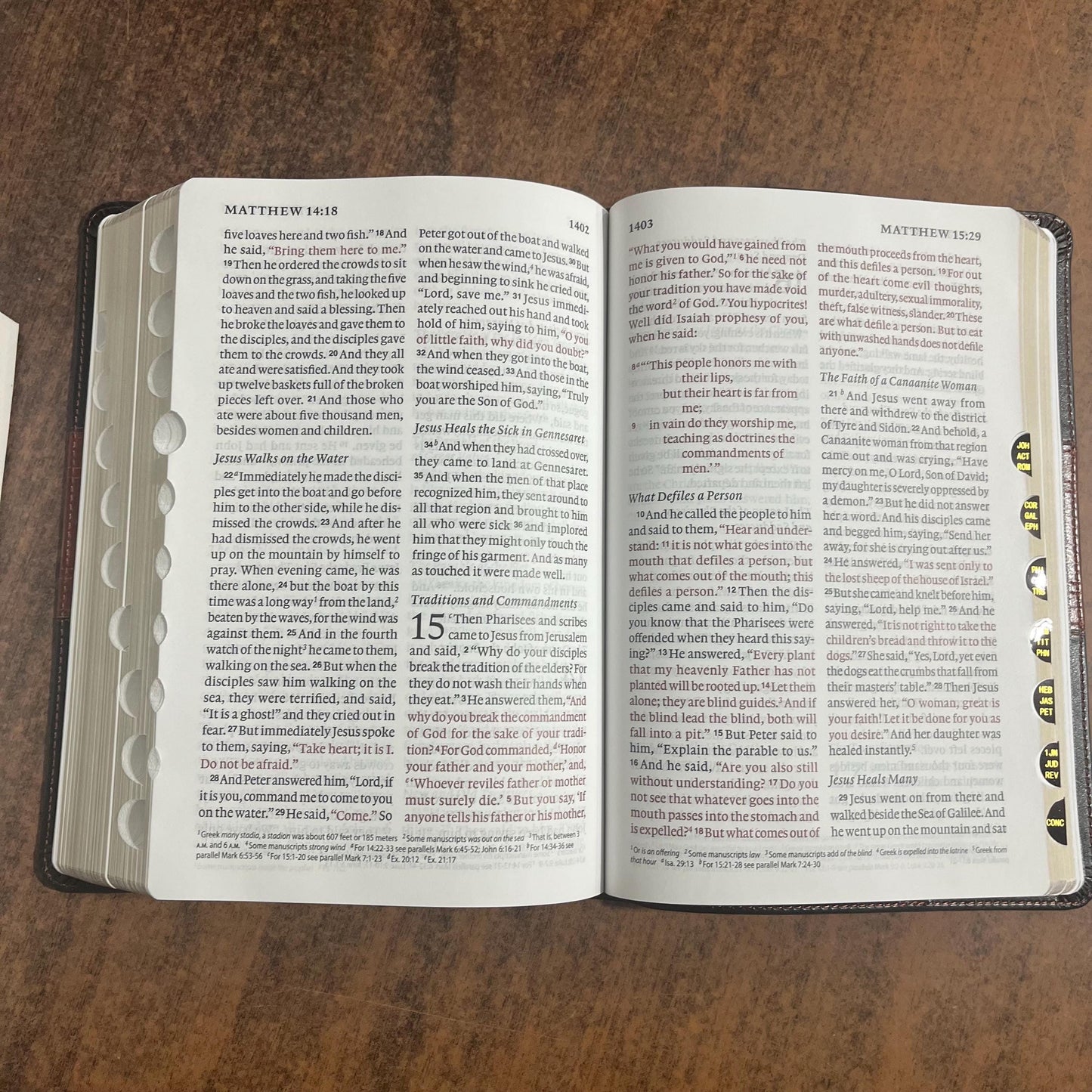 Personalized ESV Giant Print Personal Size Bible Thumb Indexed - Forest / Tan TruTone - Custom Imprinted, Large print, ISBN 9798874906467