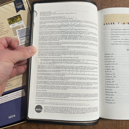 Personalized NIV Application Study Bible Thumb Indexed - Black Genuine Calfskin Leather - 9780310467755 (Update to Life Application Bible)