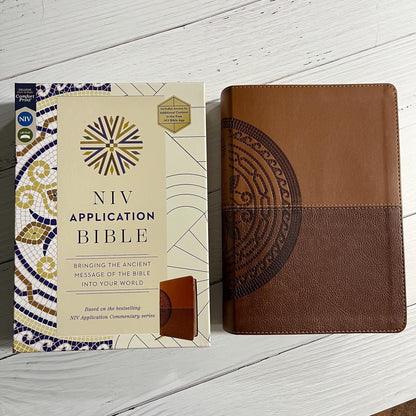 Personalized NIV Application Study Bible - Brown LeatherLike - Custom Imprinted with a name, 9780310465140 (Update to Life Application Bible)