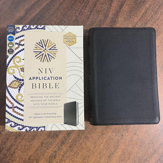 Personalized NIV Application Study Bible - Black Genuine Calfskin Leather -Custom Imprinted 9780310467748 (Update to Life Application Bible)