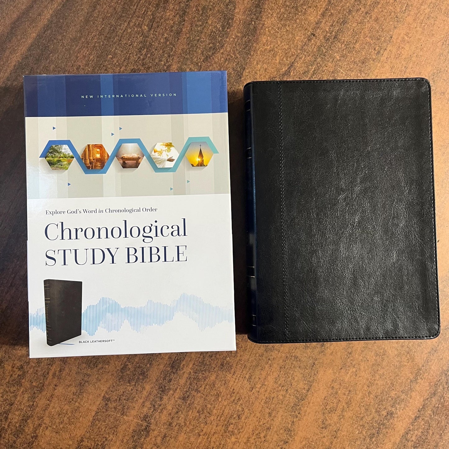 Personalized NIV Chronological Study Bible - Black LeatherSoft - Custom Imprinted name engraved 9780785239536